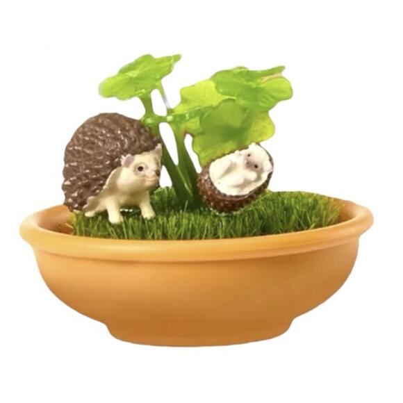 New MGA Miniverse Make it Mini Animals Series 1 - **HEDGEHOG** - Picture 1 of 6